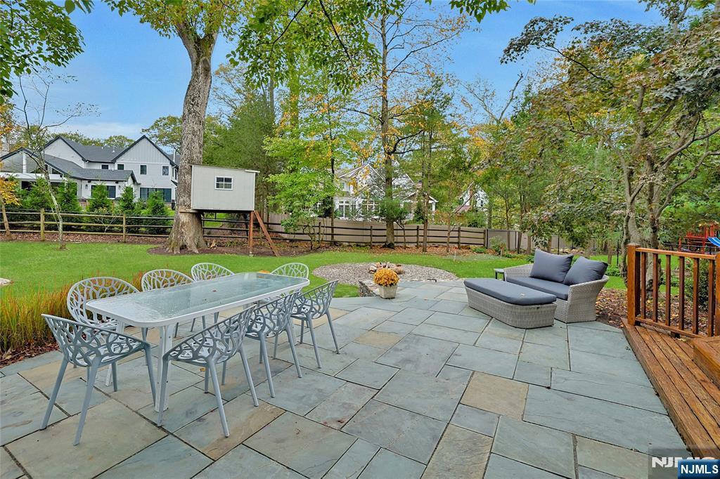 90 Arcadia Road