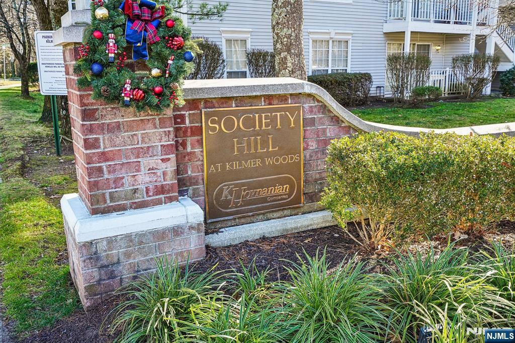 135 Raintree Lane