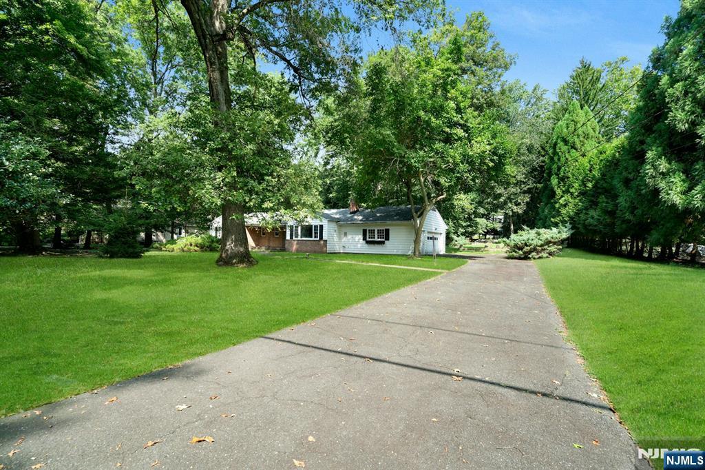 15 Pinehill Drive
