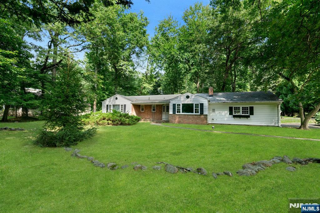 15 Pinehill Drive