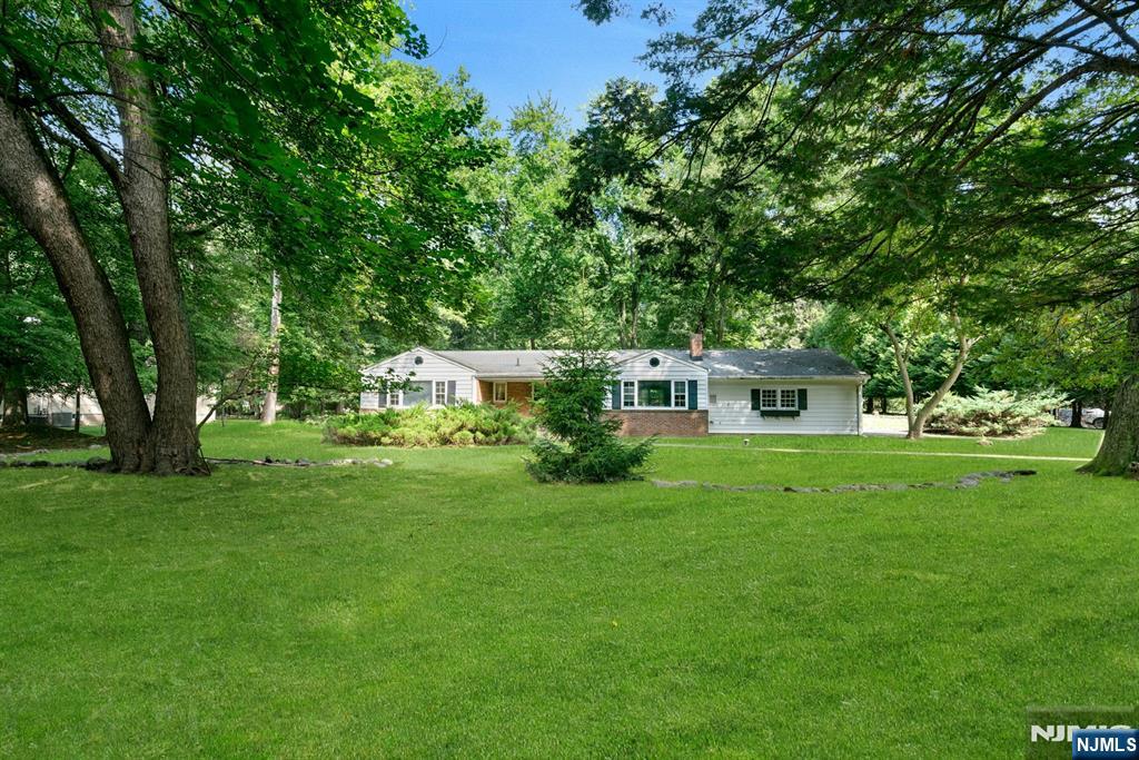 15 Pinehill Drive
