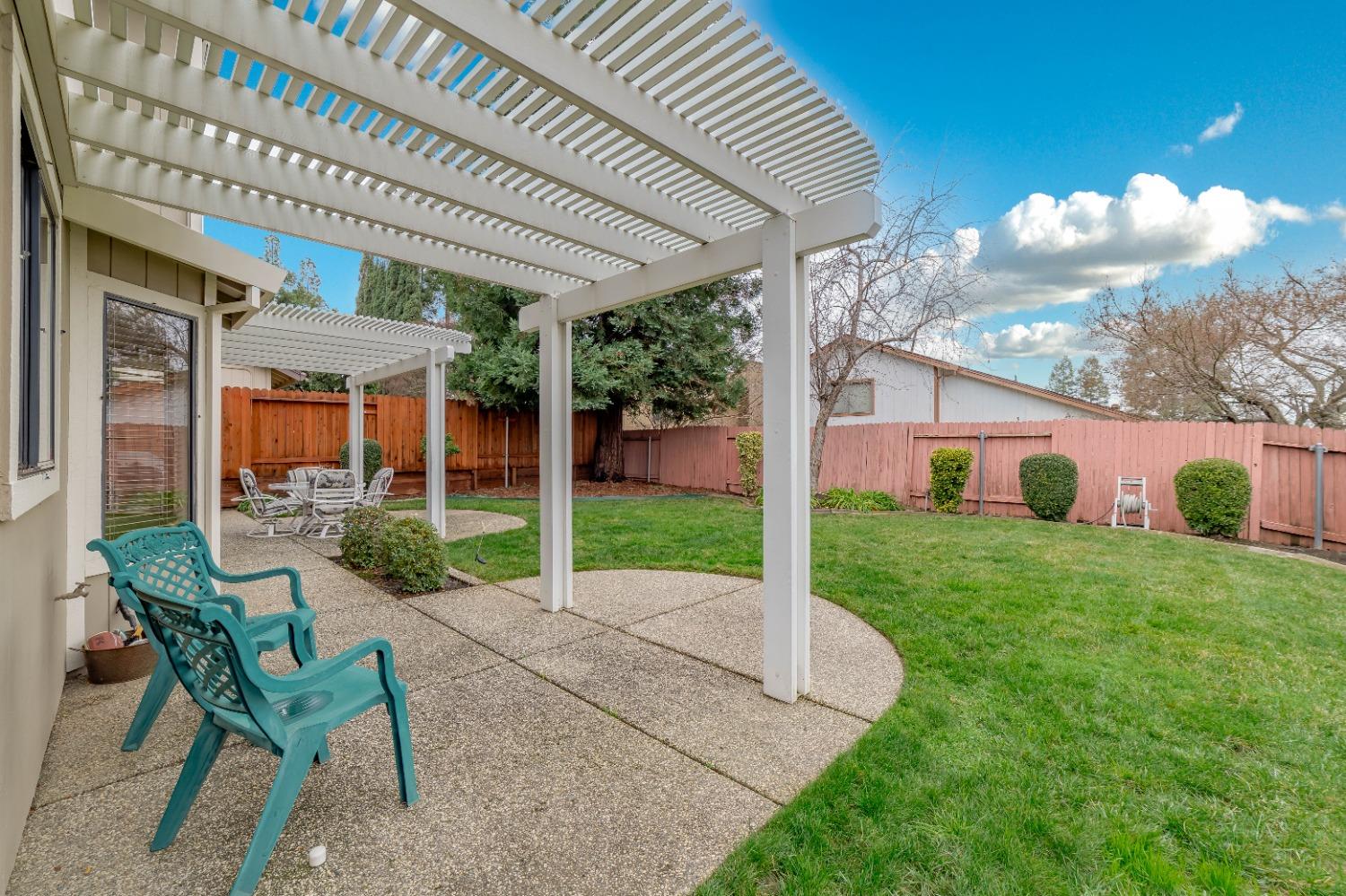 400 Leeward Court