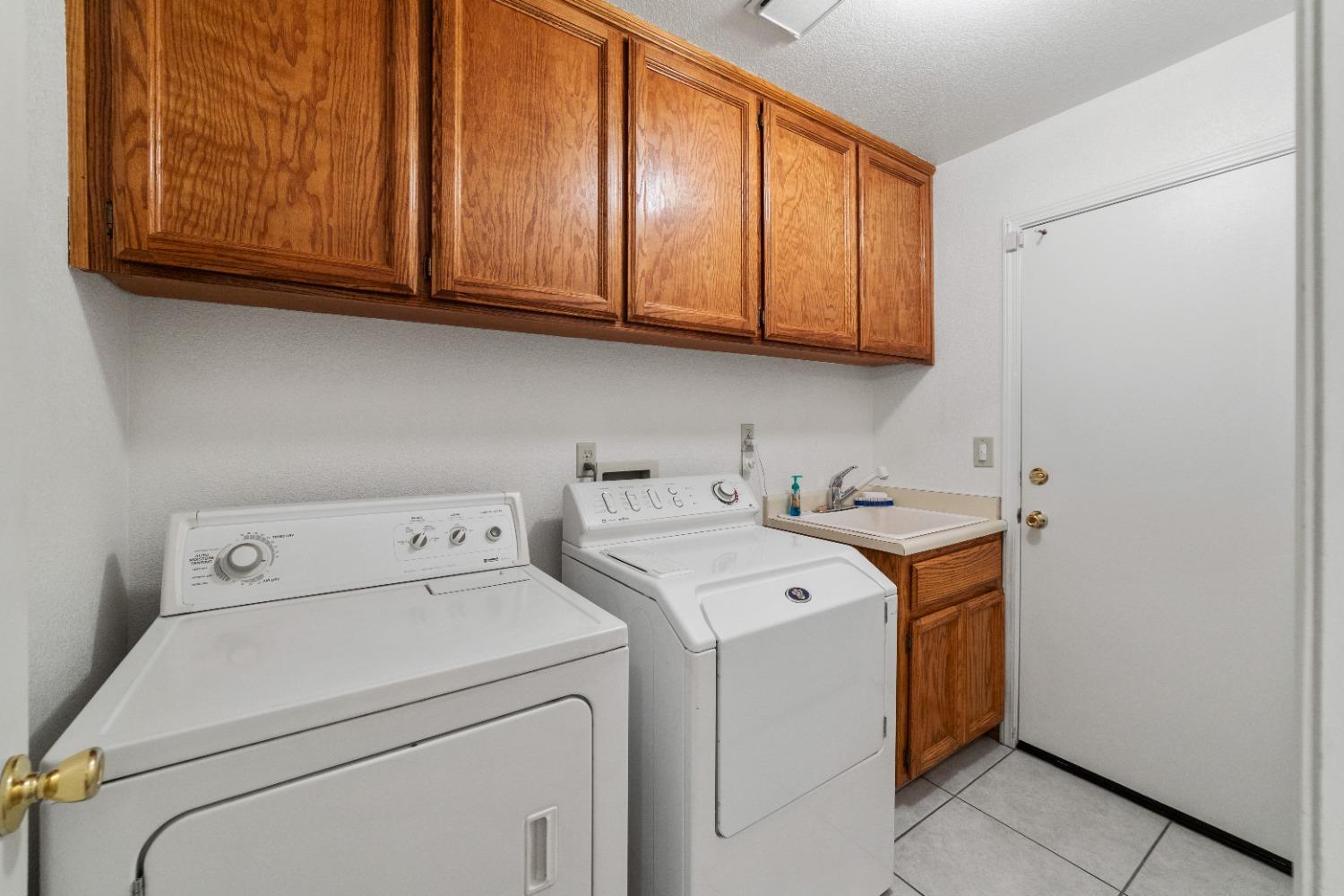 400 Leeward Court