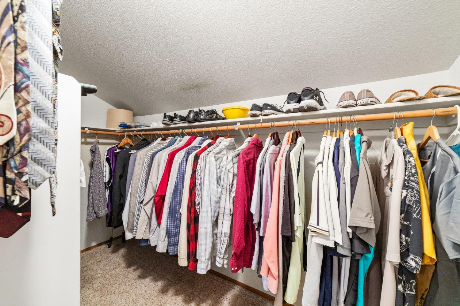 400 Leeward Court