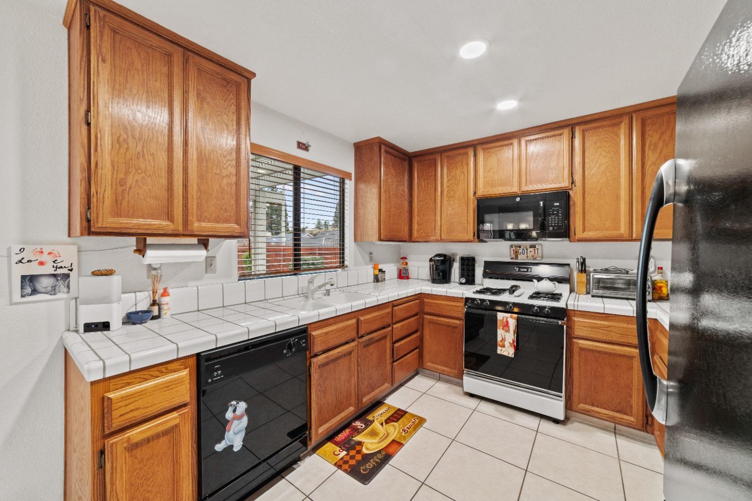 400 Leeward Court