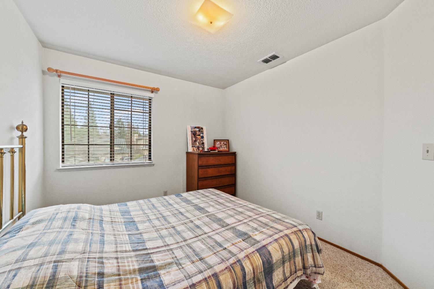 400 Leeward Court