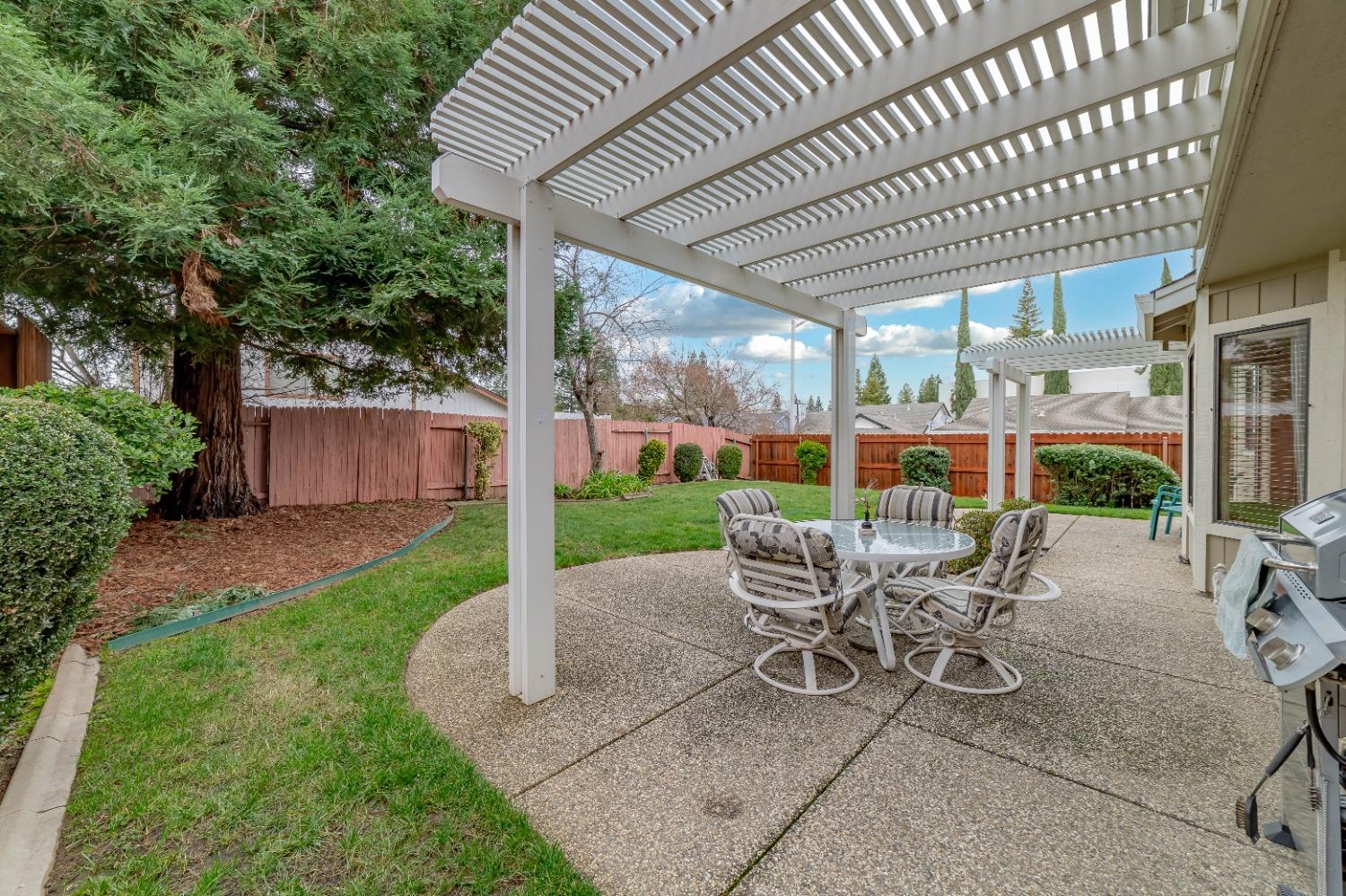 400 Leeward Court