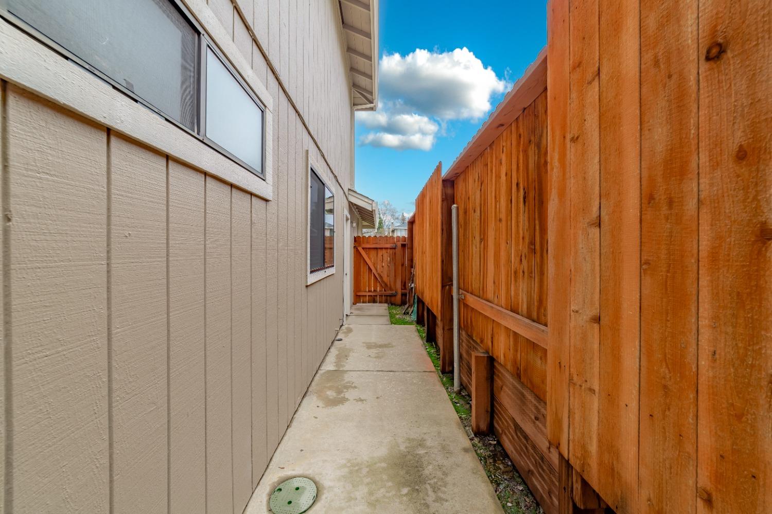 400 Leeward Court