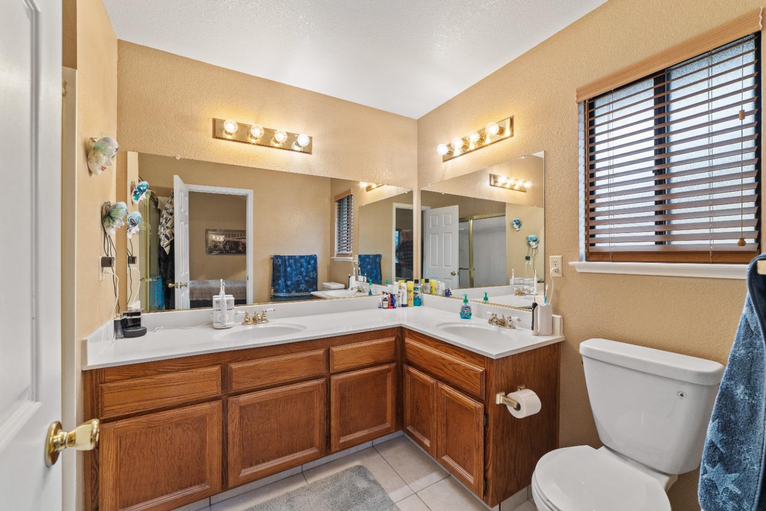 400 Leeward Court