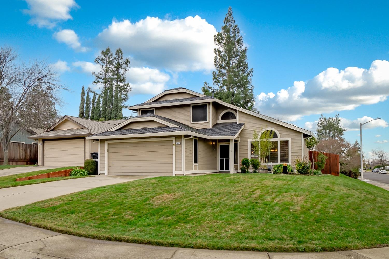 400 Leeward Court