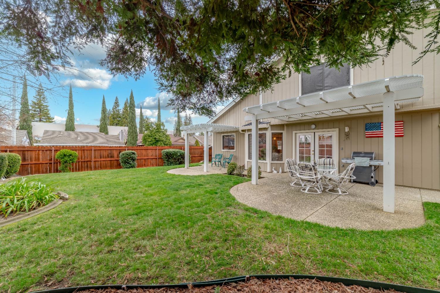 400 Leeward Court