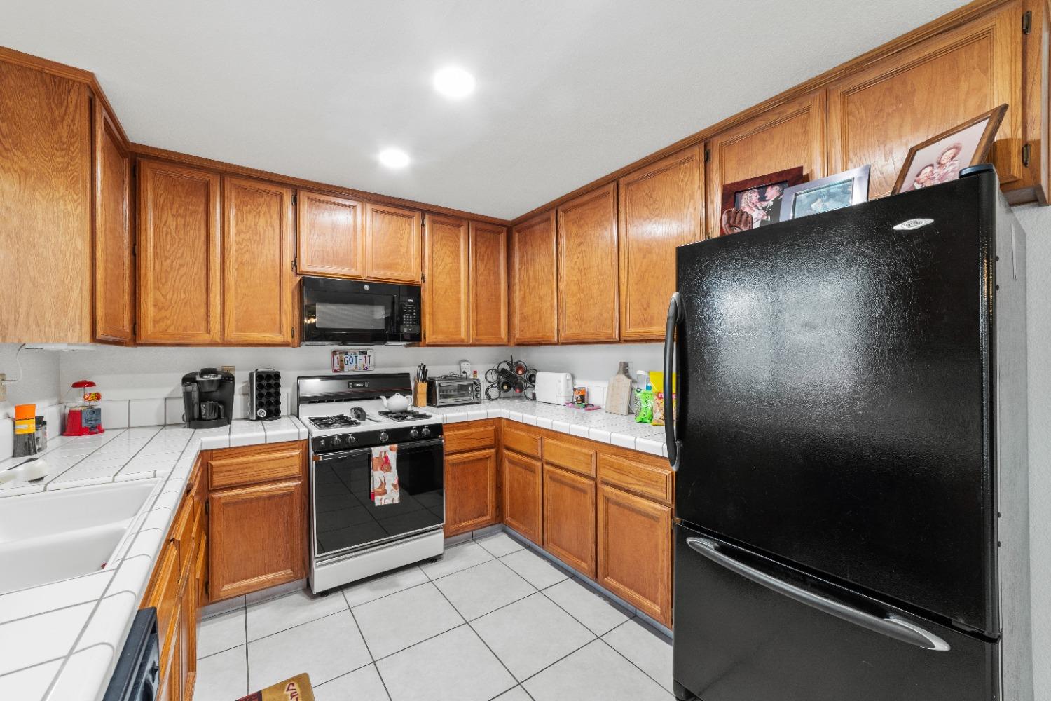 400 Leeward Court