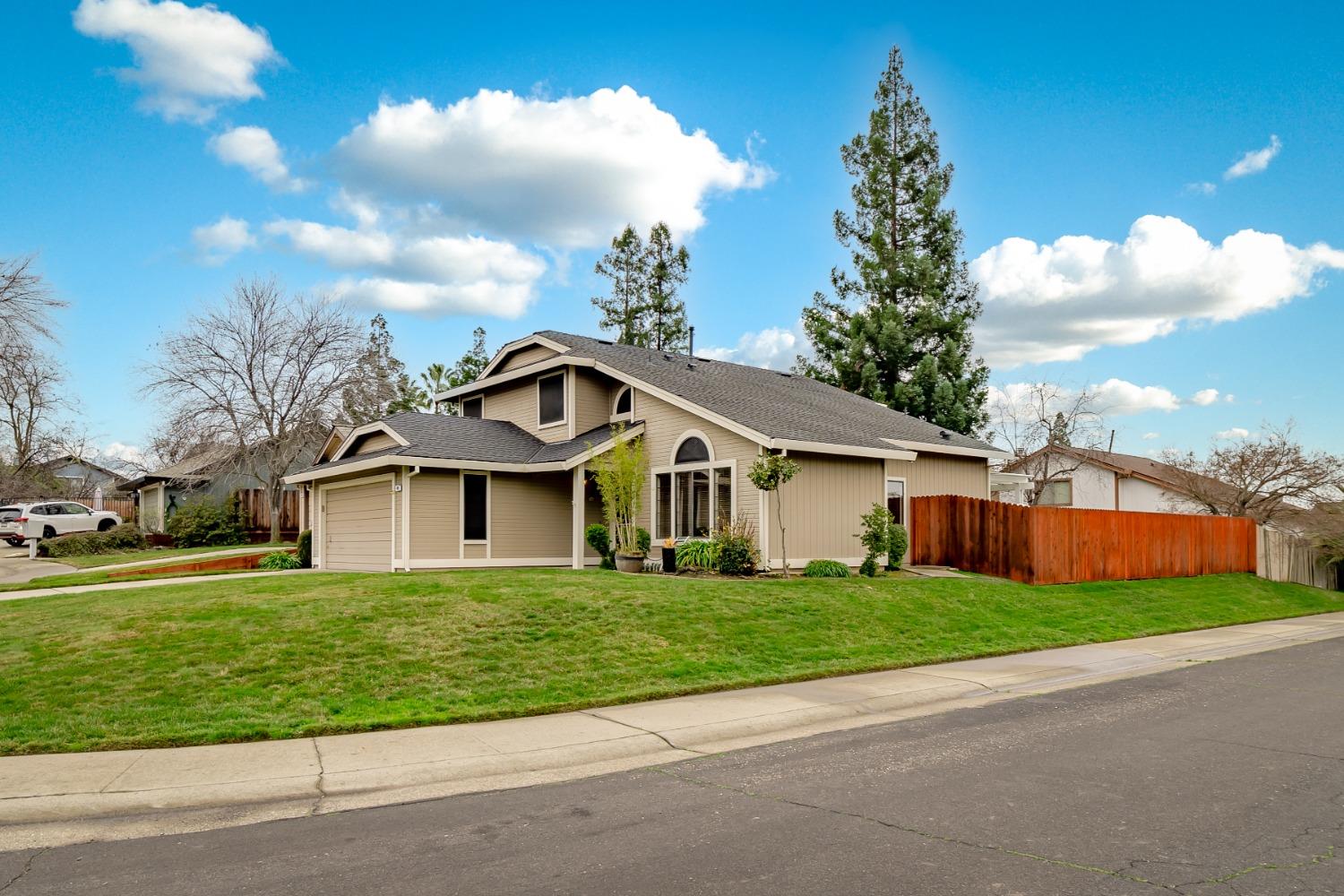400 Leeward Court