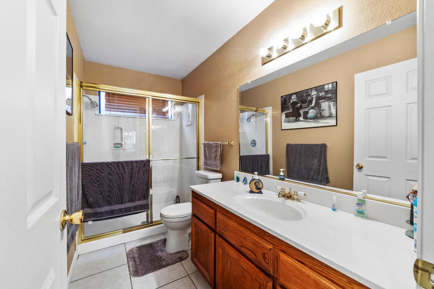 400 Leeward Court