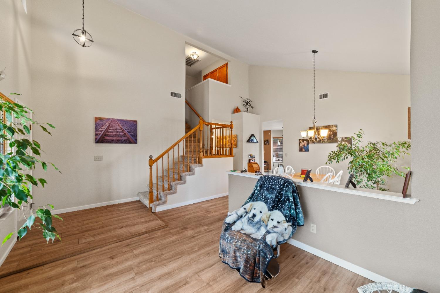 400 Leeward Court