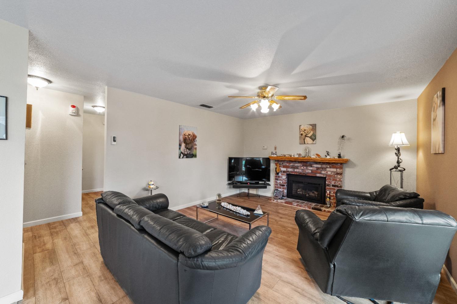 400 Leeward Court