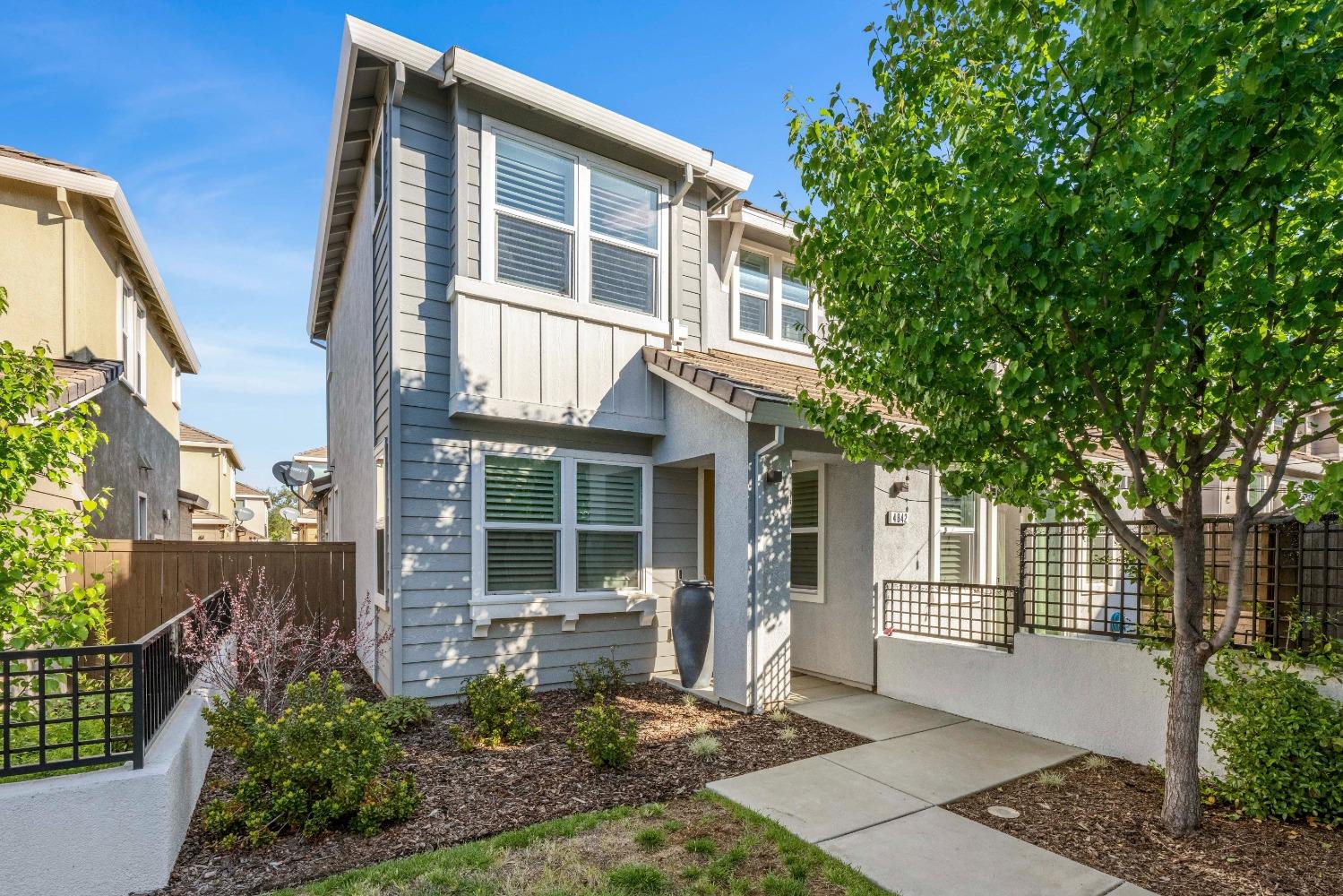 4842 Holden Drive