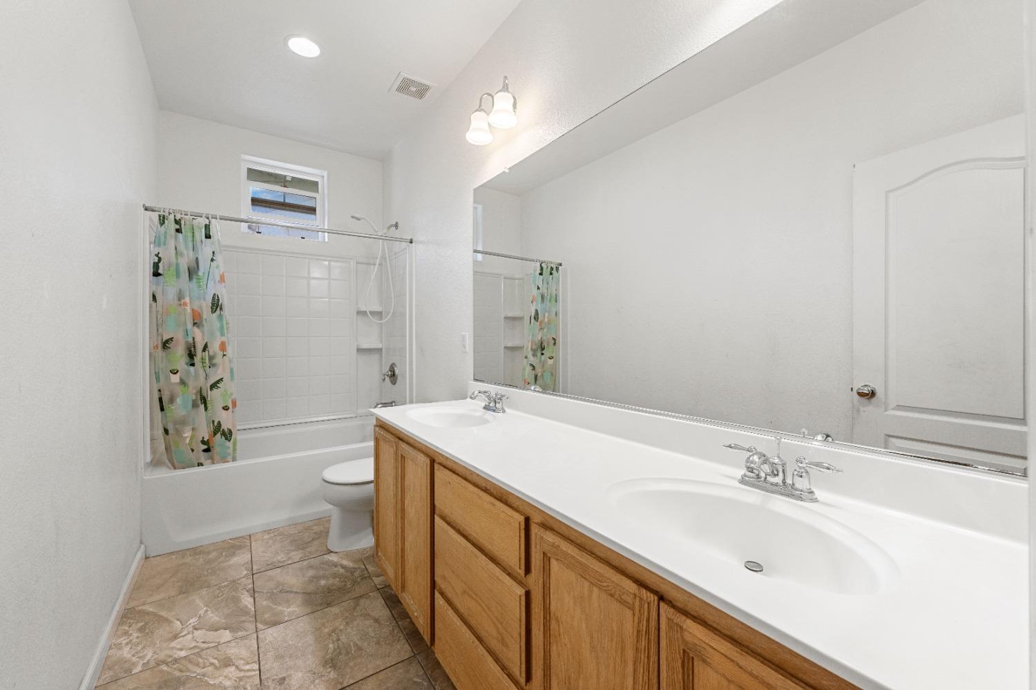 240 Wapello Circle
