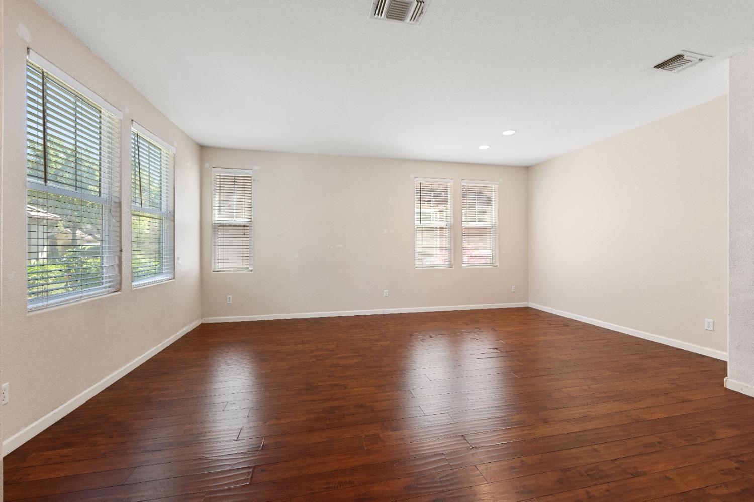 240 Wapello Circle