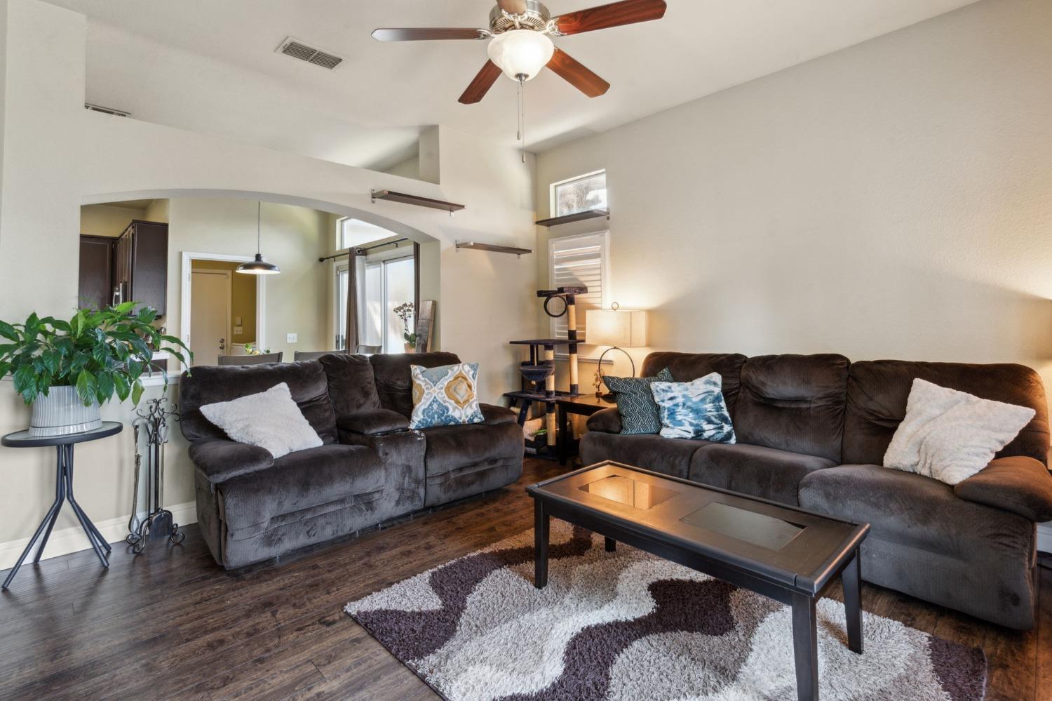 233 Gainsborough Court