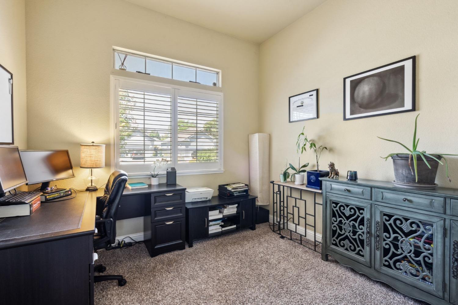 233 Gainsborough Court