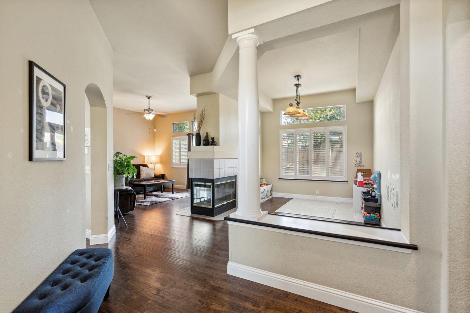 233 Gainsborough Court