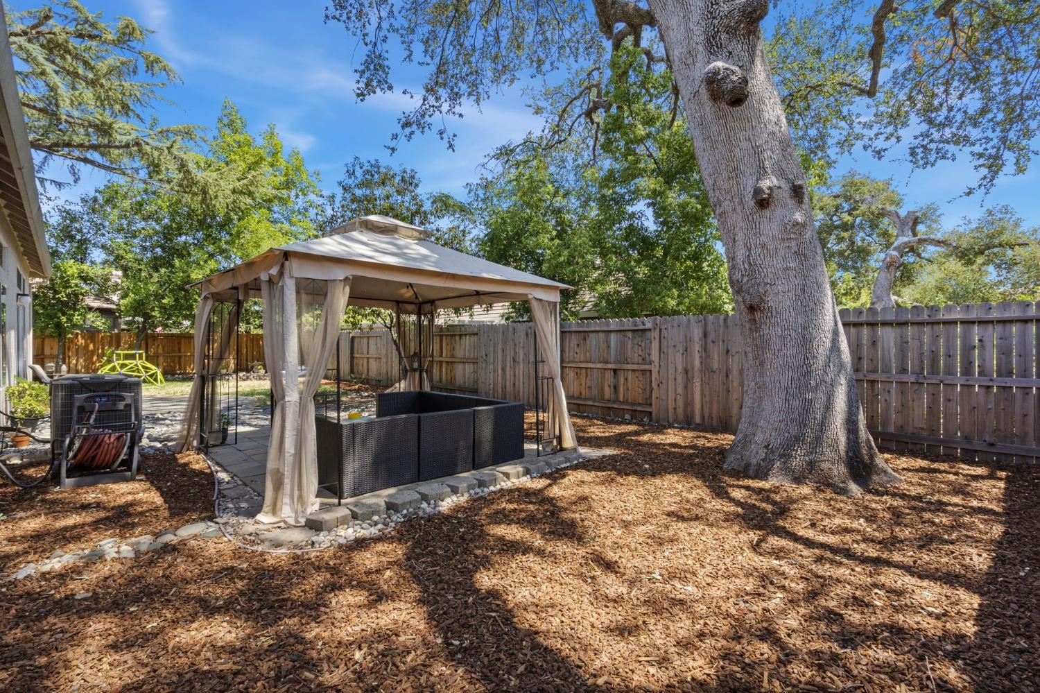 233 Gainsborough Court