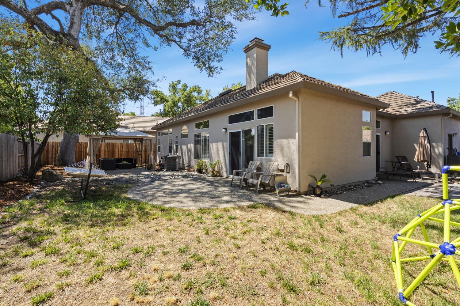 233 Gainsborough Court