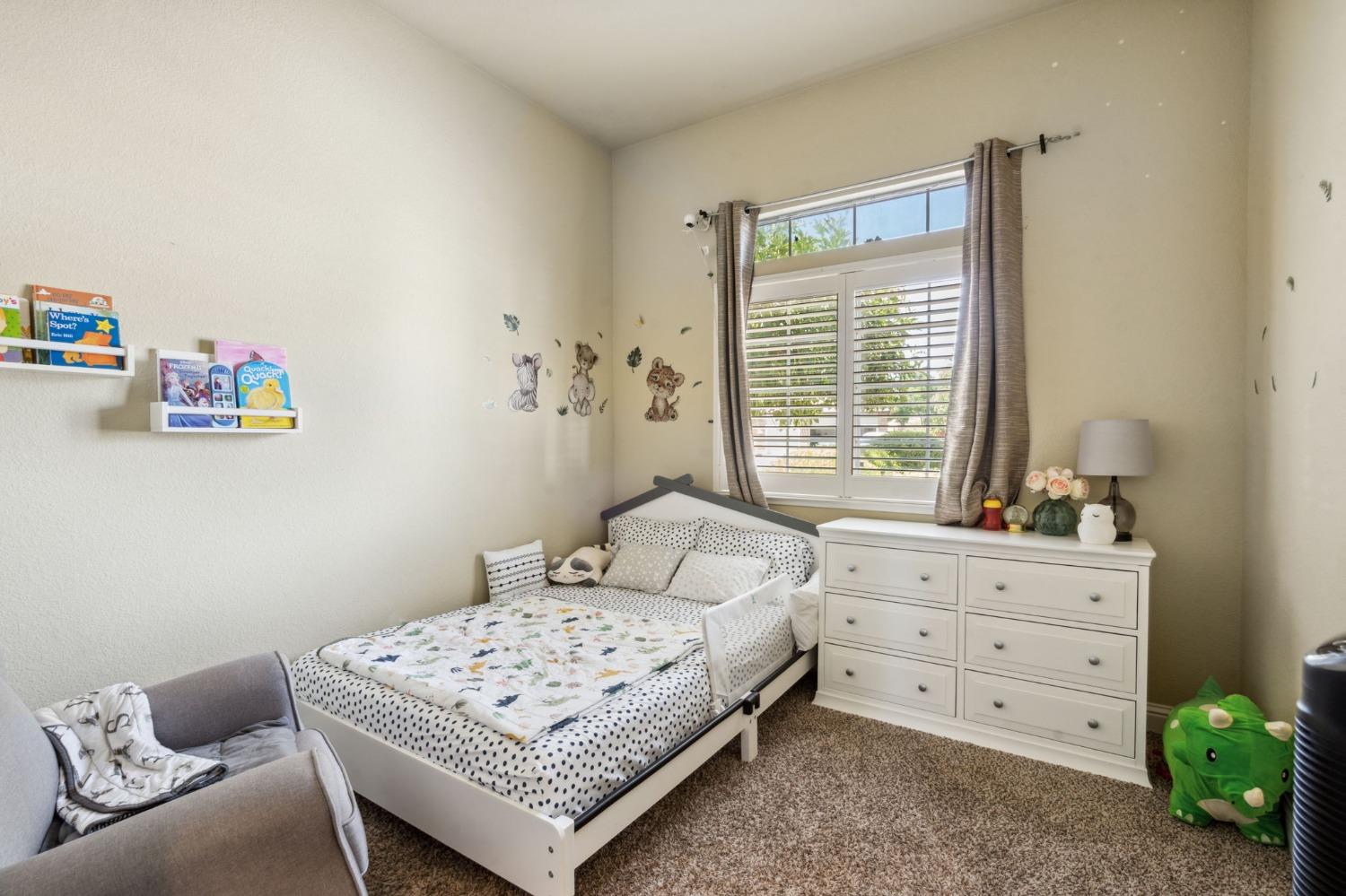 233 Gainsborough Court