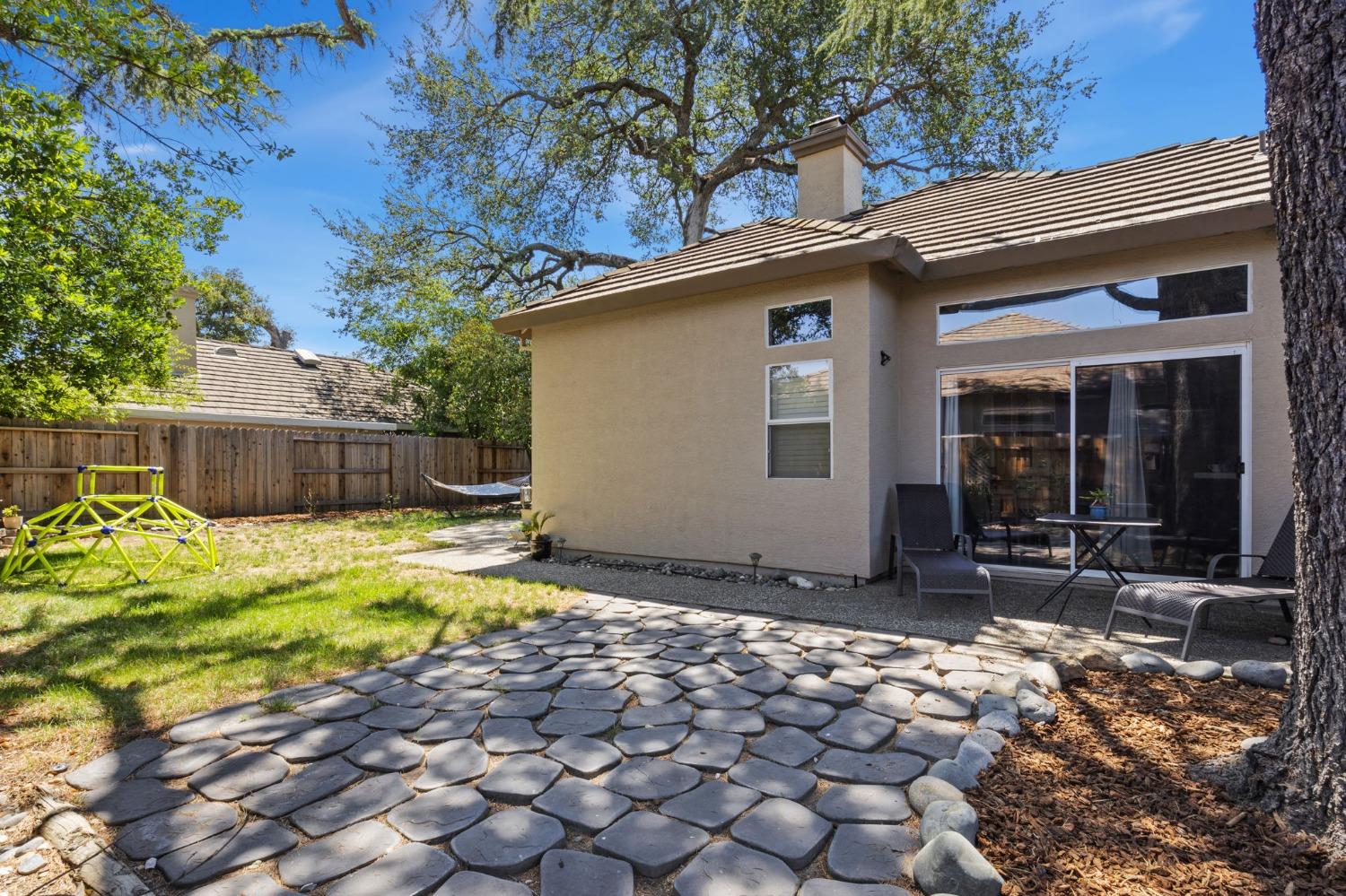 233 Gainsborough Court