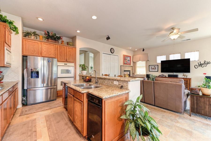 6121 Crater Lake Drive