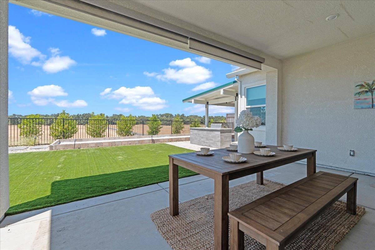 9270 Mirabelle Street