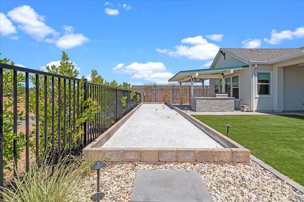 9270 Mirabelle Street