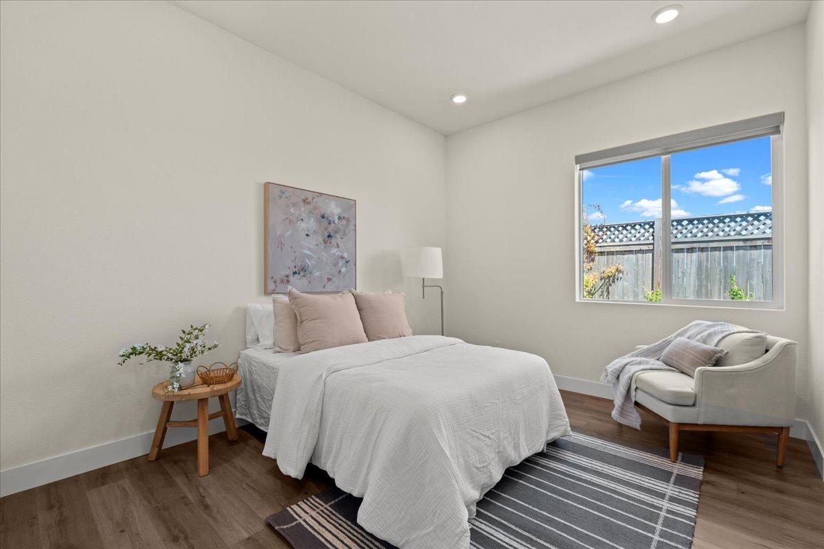 9270 Mirabelle Street