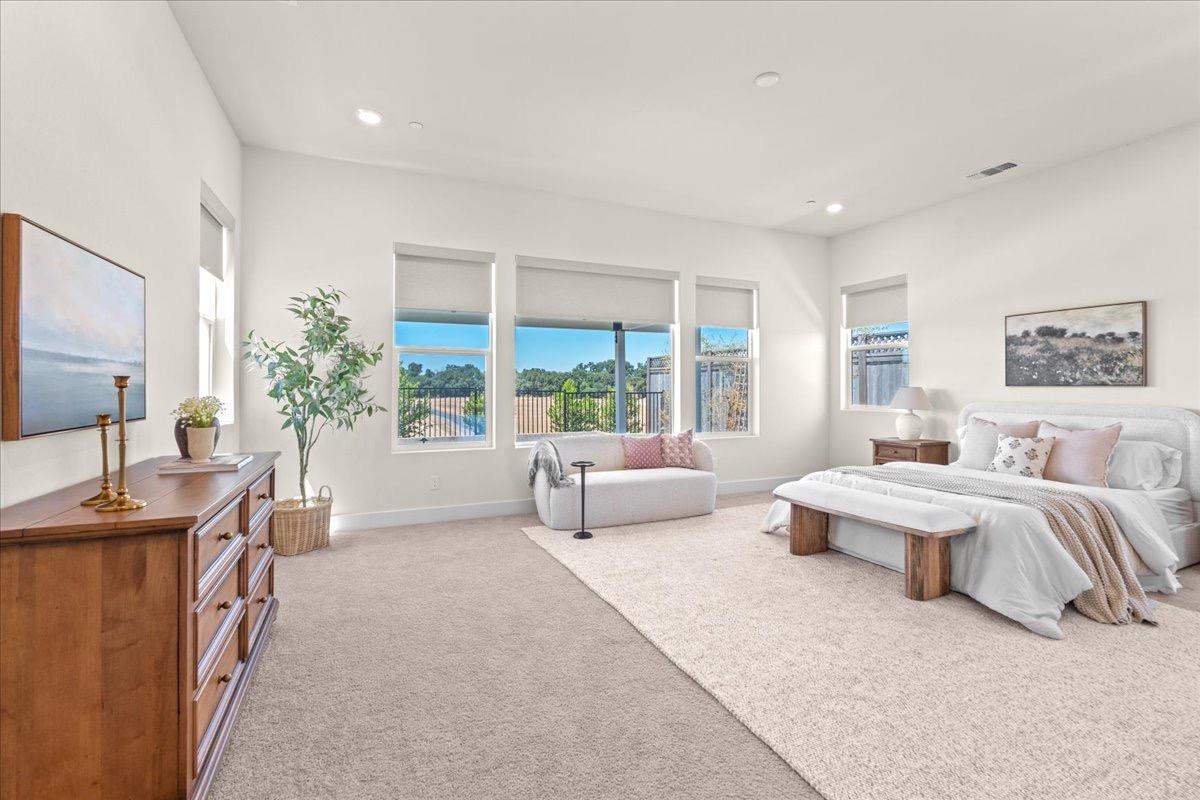 9270 Mirabelle Street