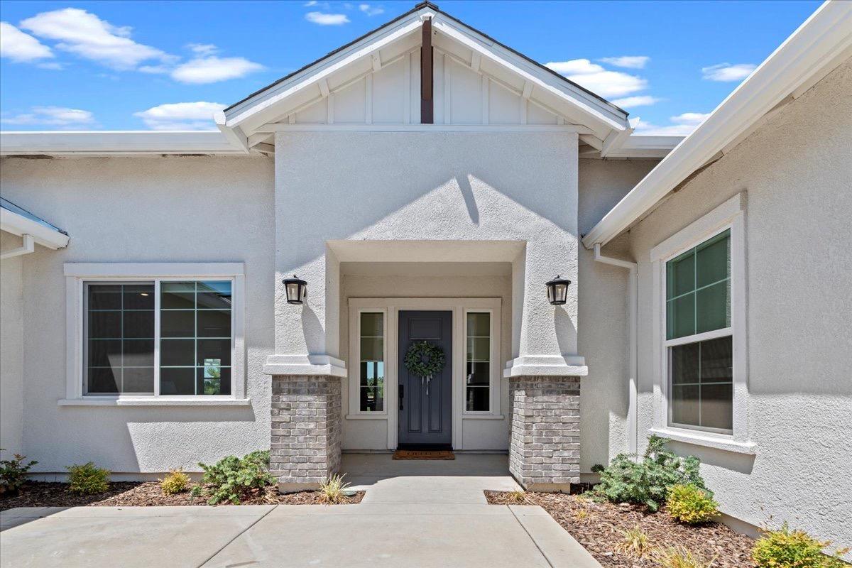 9270 Mirabelle Street