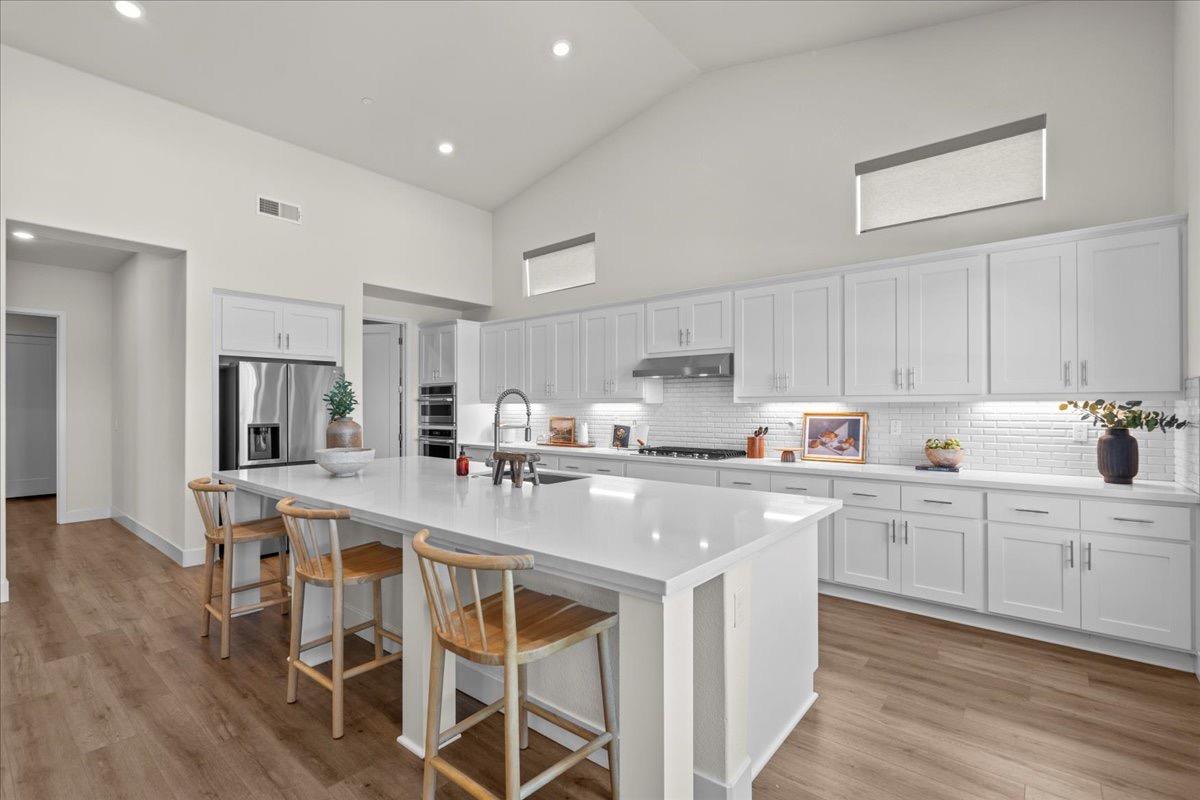 9270 Mirabelle Street