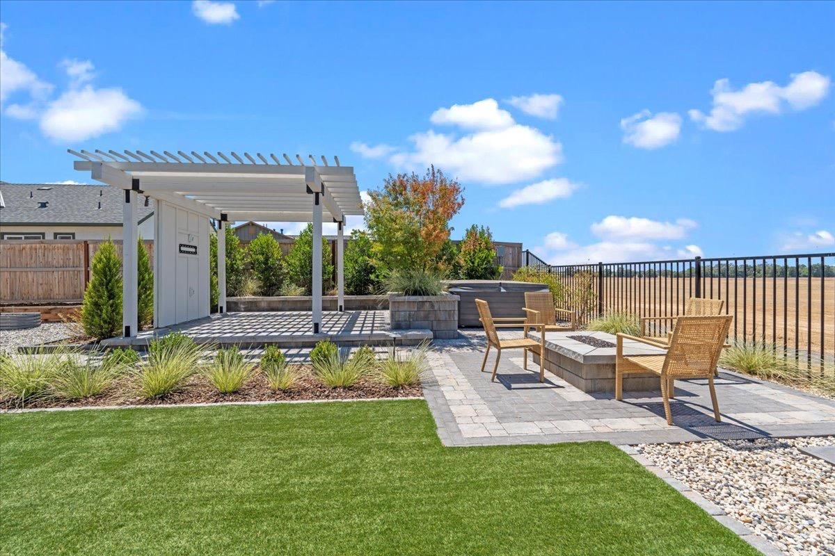 9270 Mirabelle Street