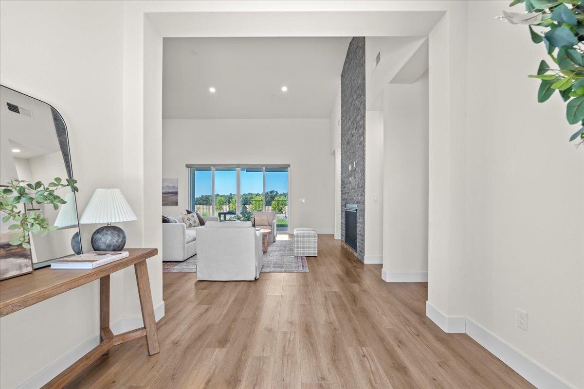 9270 Mirabelle Street