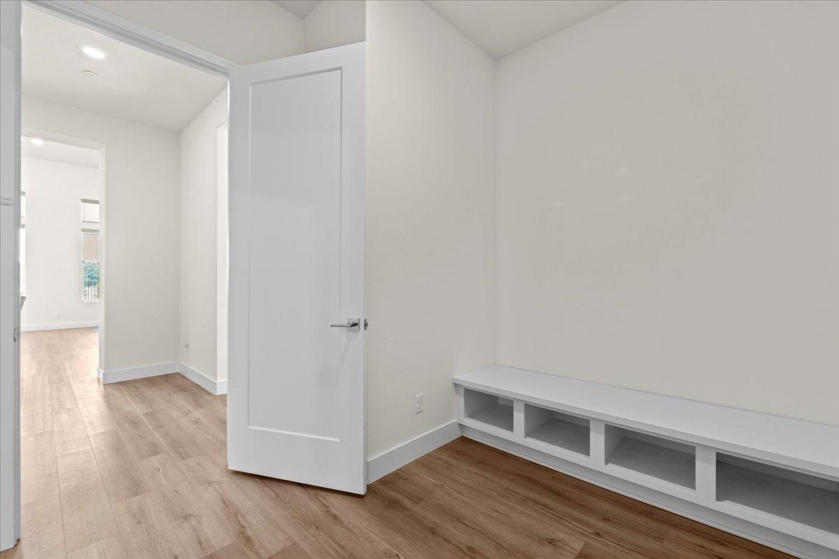 9270 Mirabelle Street