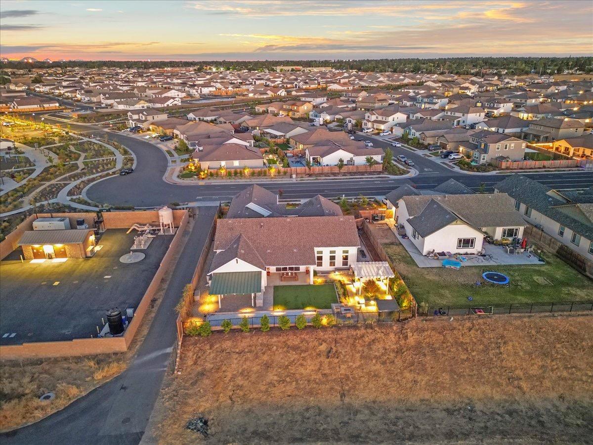 9270 Mirabelle Street