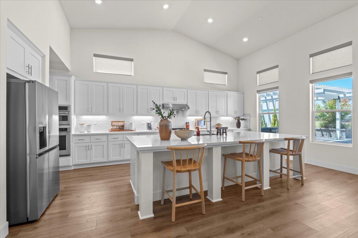 9270 Mirabelle Street