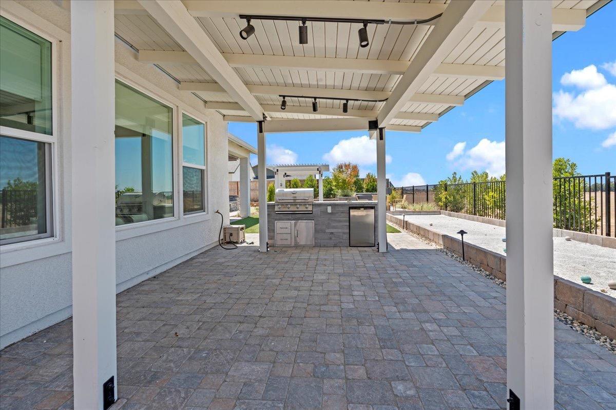 9270 Mirabelle Street