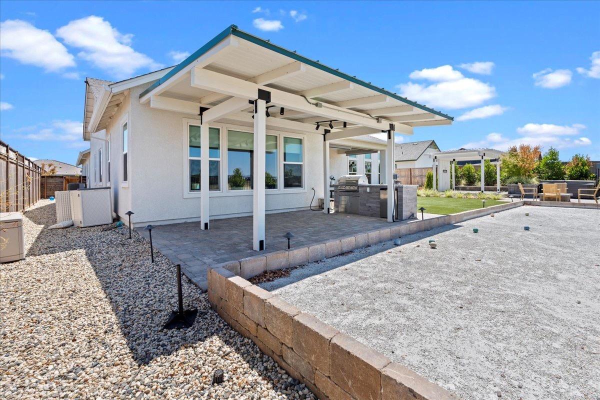 9270 Mirabelle Street