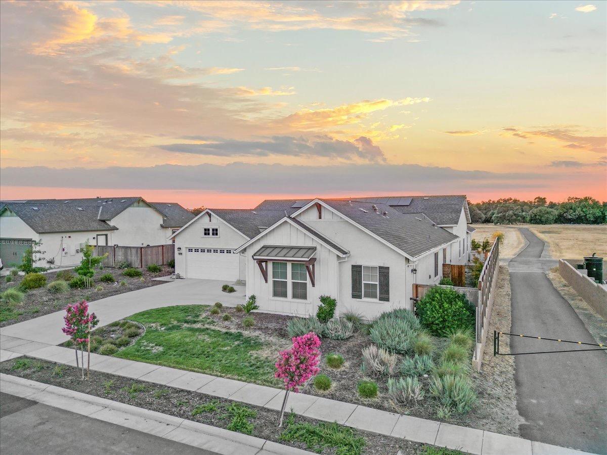 9270 Mirabelle Street