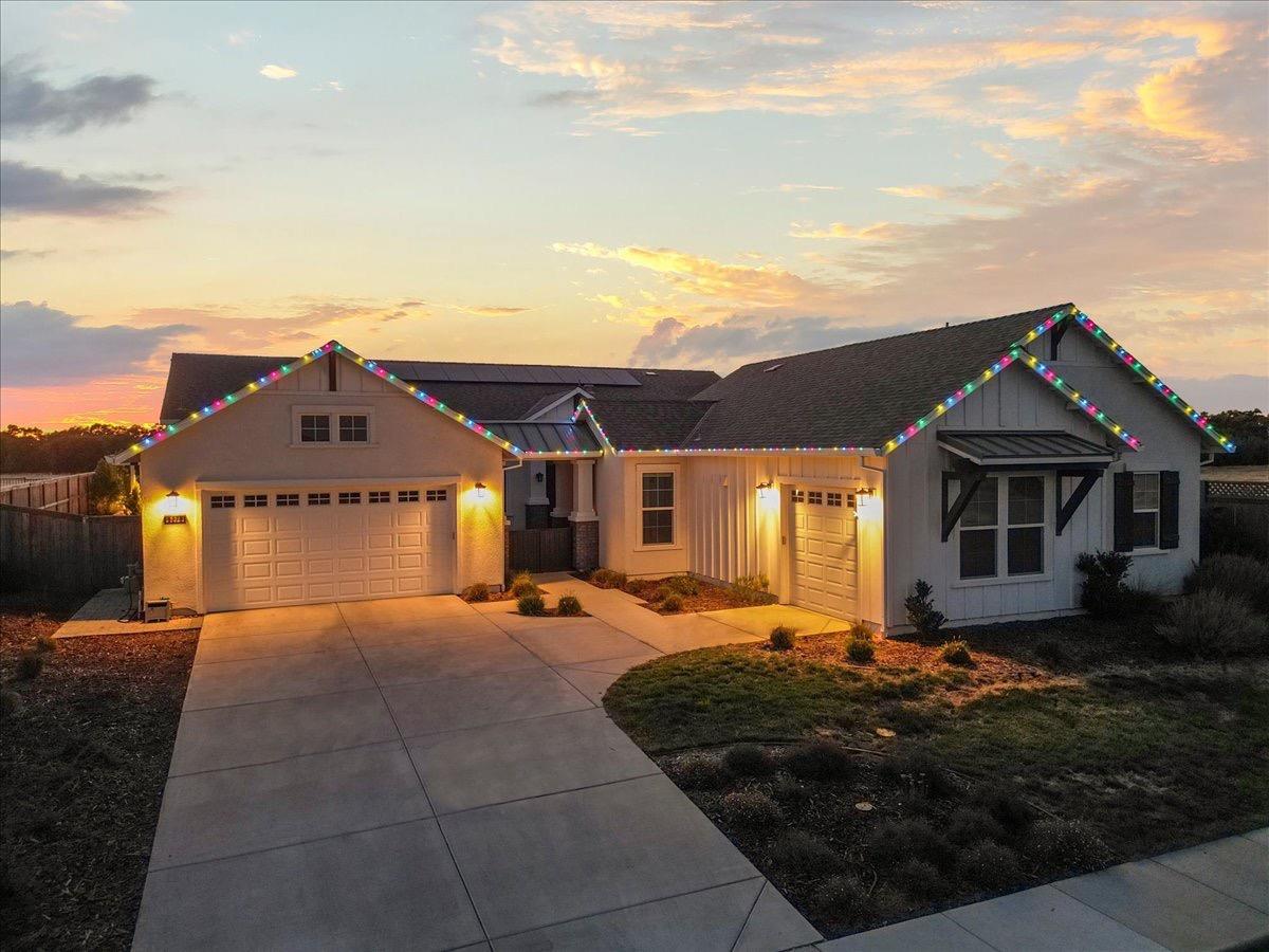 9270 Mirabelle Street