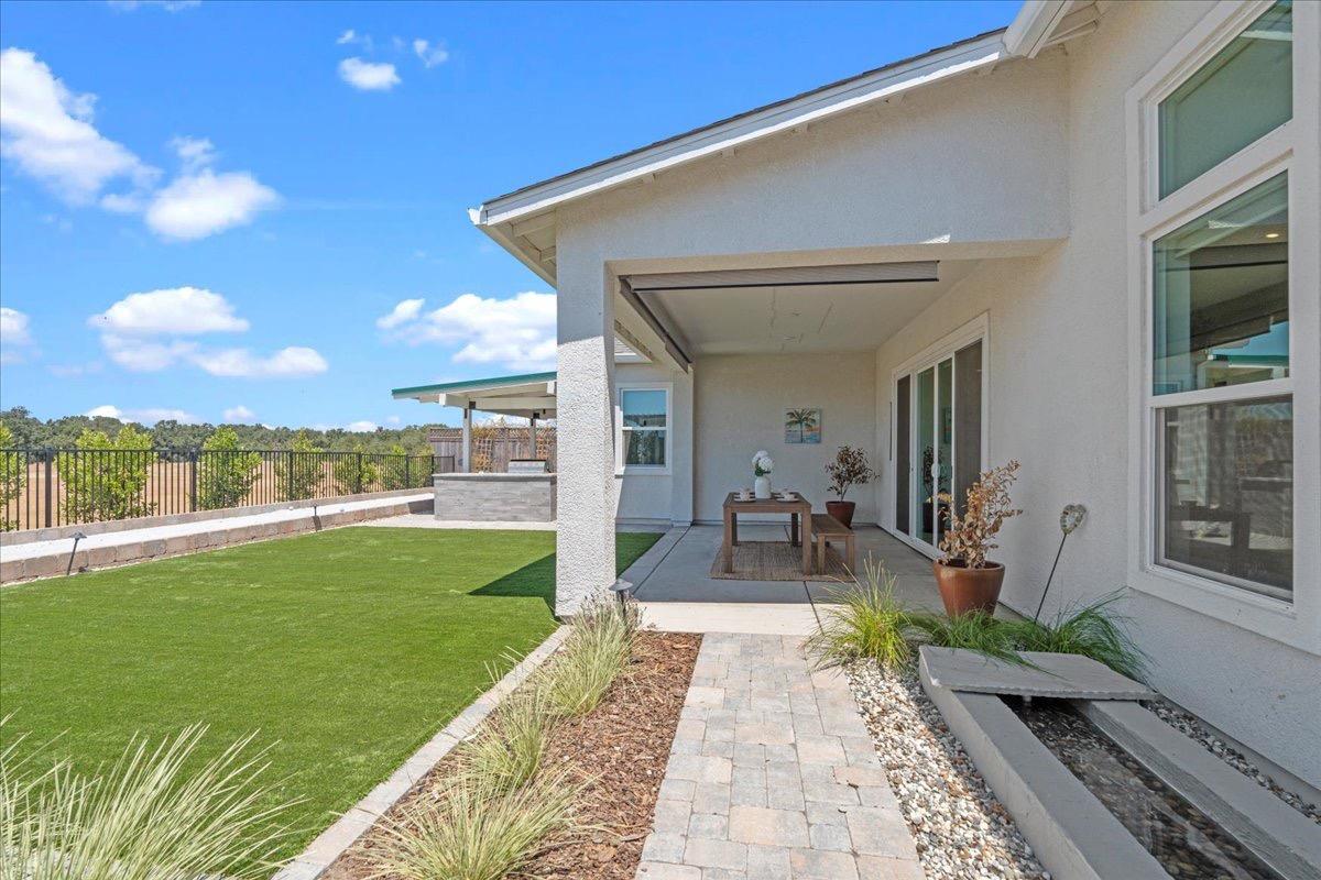 9270 Mirabelle Street