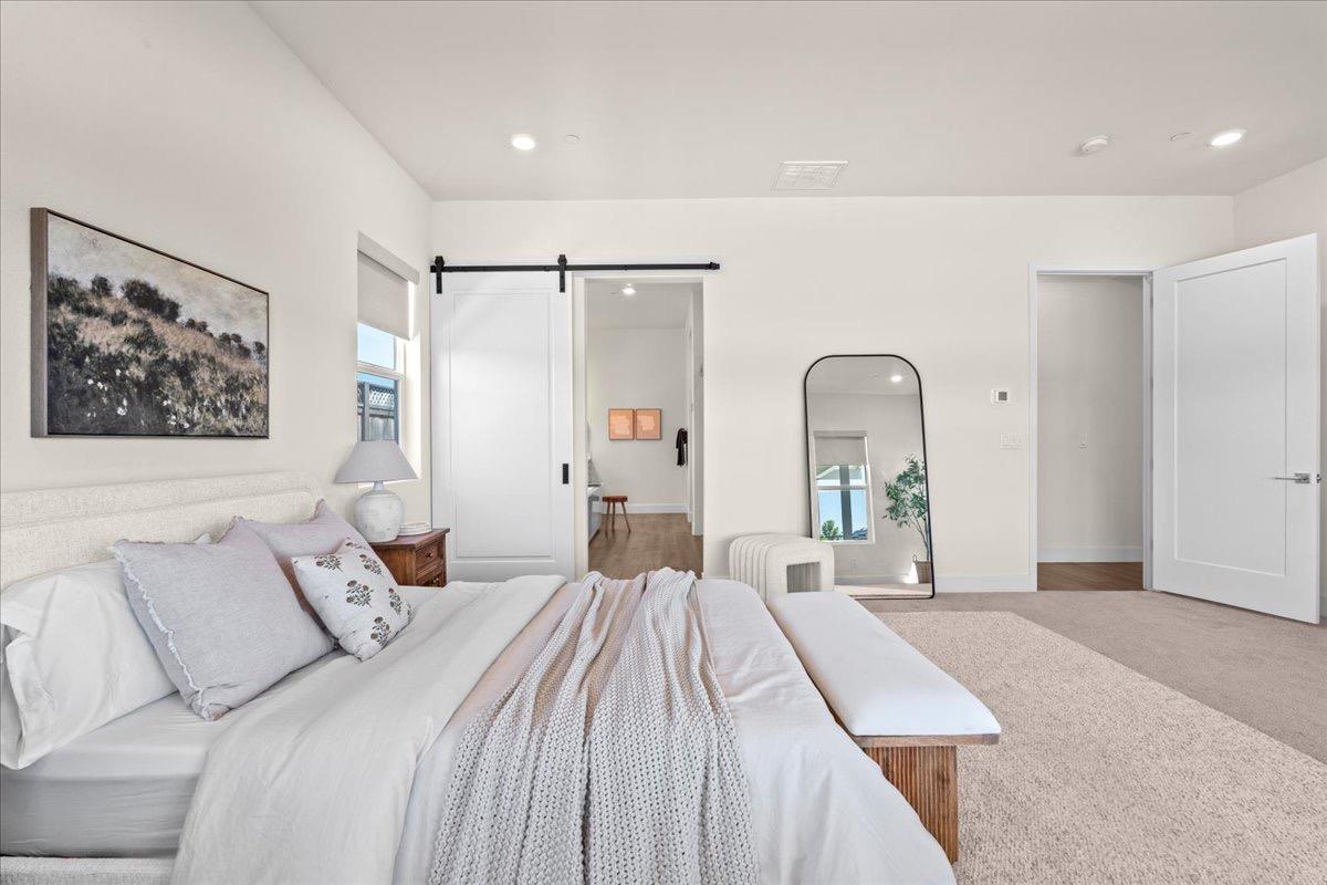 9270 Mirabelle Street