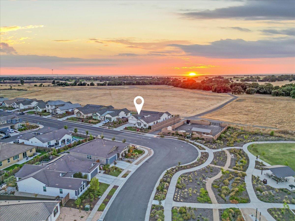 9270 Mirabelle Street