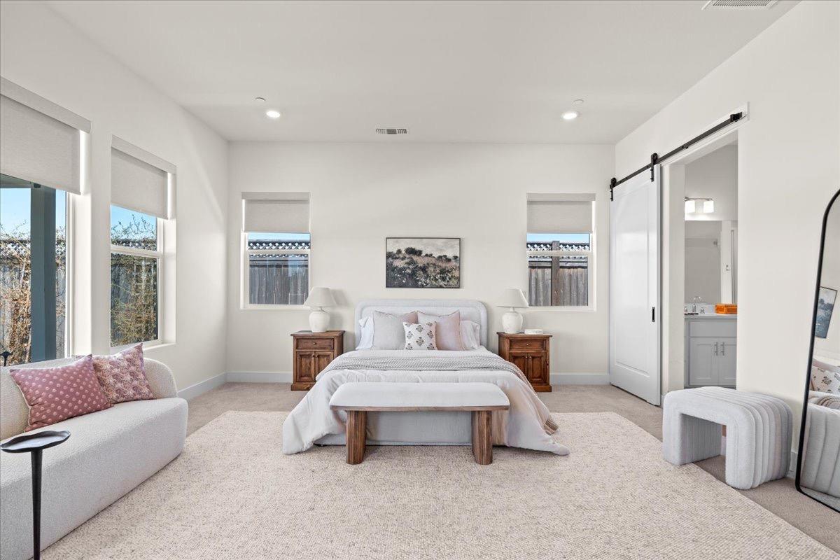 9270 Mirabelle Street